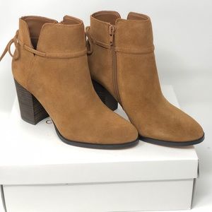 NWTGibson & Latimer Rachel Suede Ankle Tie Booties